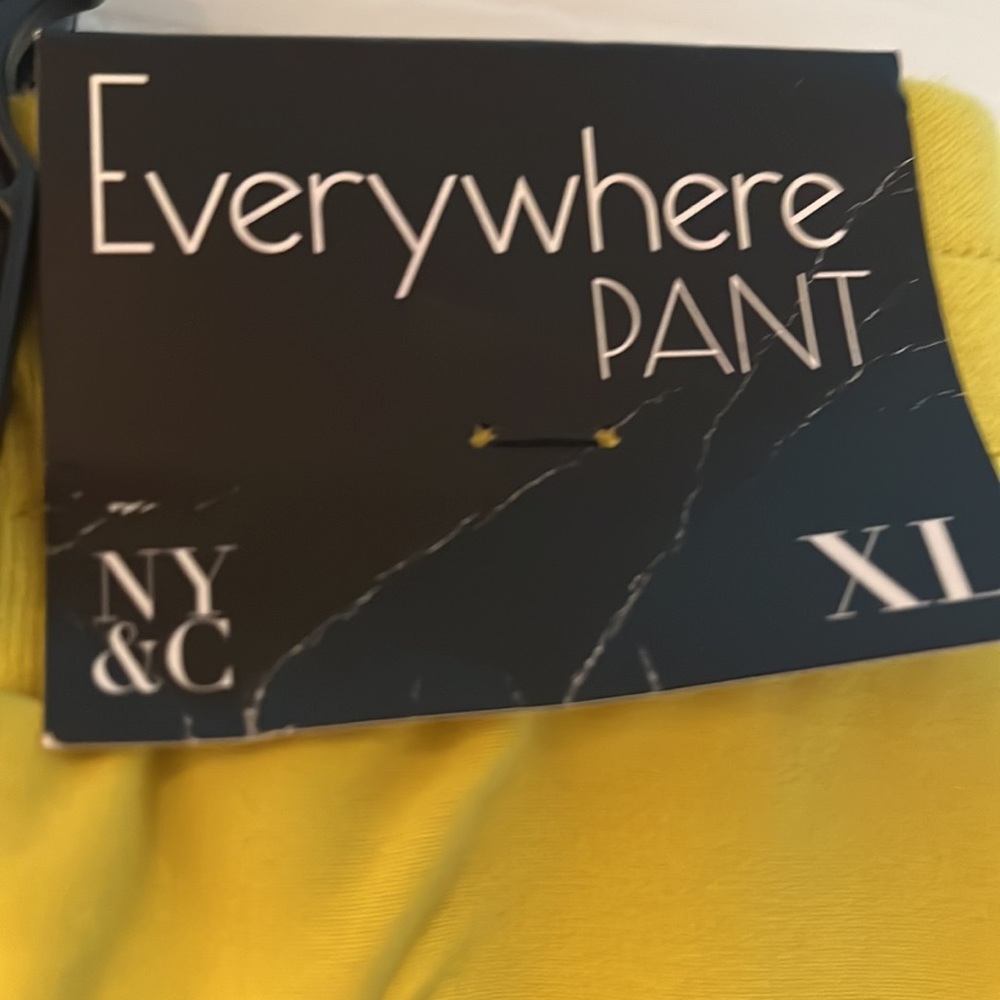 Women’s Pants - Picture 5 of 6
